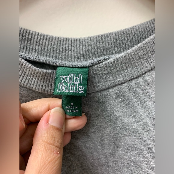 Gray wild fable sweatshirt size small - Picture 2 of 3